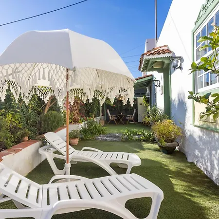Home2book Charming Garden House & Bbq 别墅
